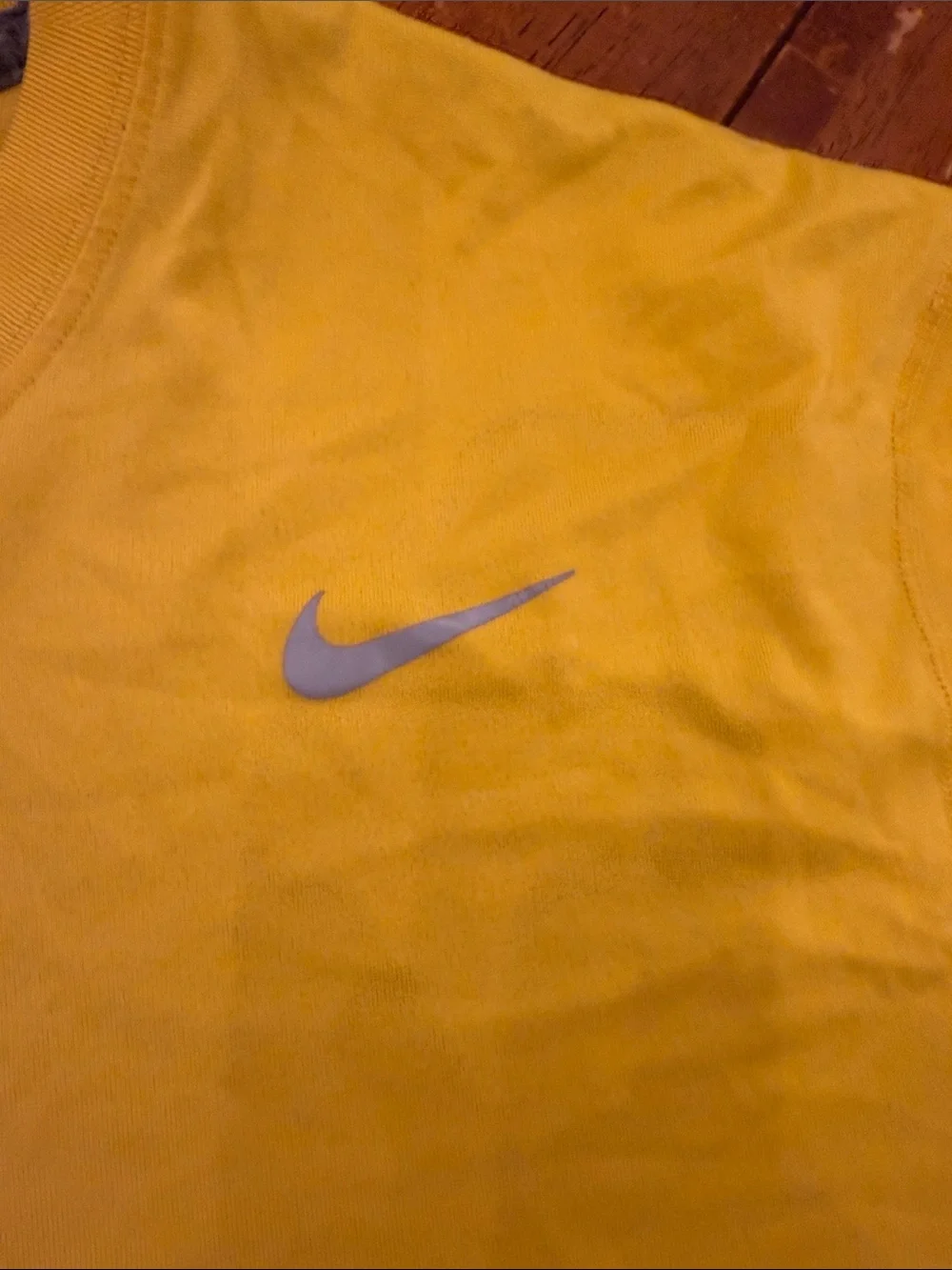 Nike Yellow Short Sleeve Performance Tee with Silver Swoosh xxl
